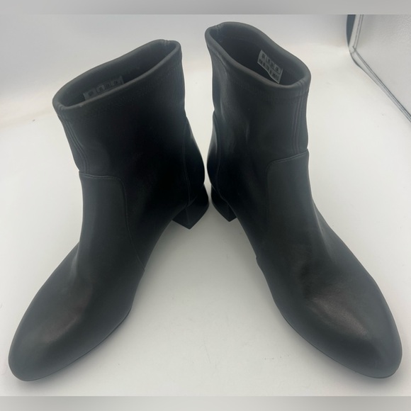 Stuart Weitzman Odetta City 25 Ankle Stretch Pull On Leather Bootie Size 7.5 NEW - Picture 12 of 14